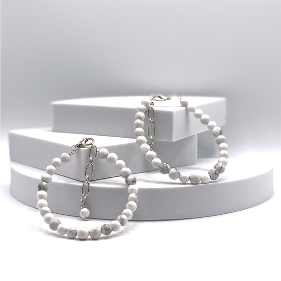 Genuine Natural Howlite Bracelet - Picture 13 of 13